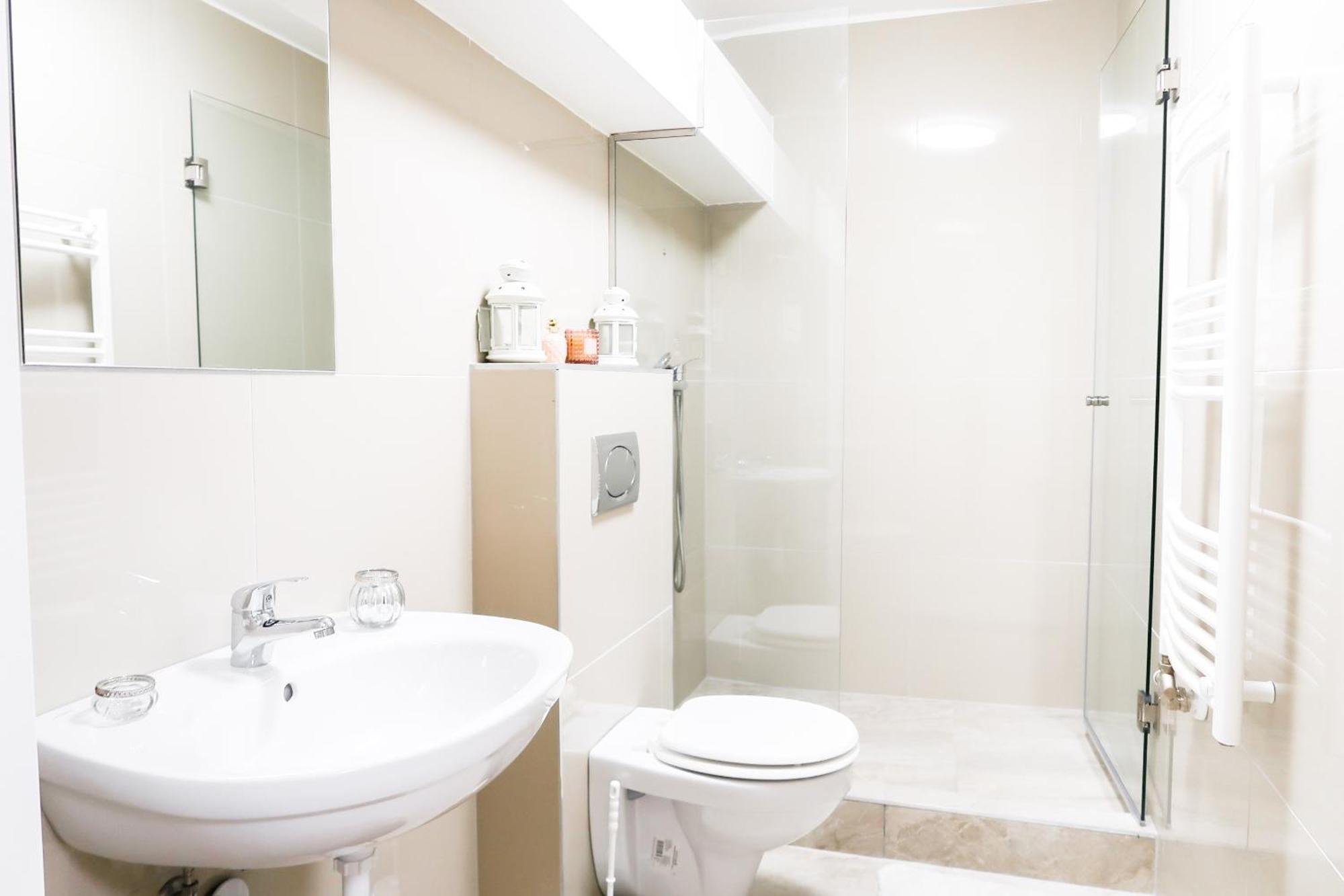 Budapest City Center, Nicely Renovated Apartment With 3 Bedrooms ภายนอก รูปภาพ